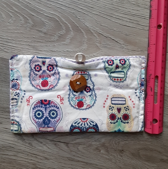 Sugar Skulls 'Day of The Dead' Sunglasses Pouch Bag - Picture 6 of 7